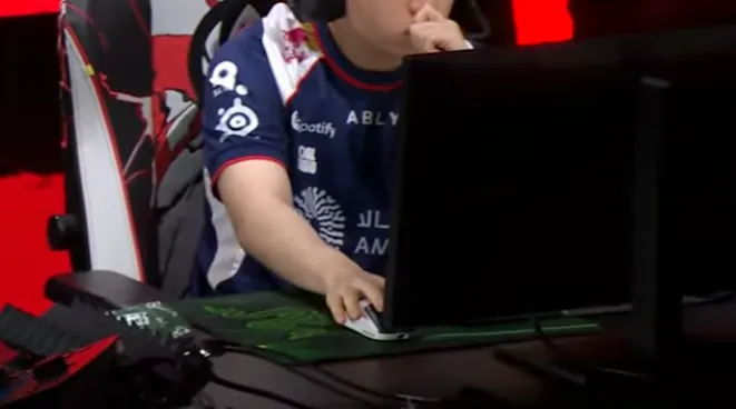 케리아 마우스 마우스패드.png
